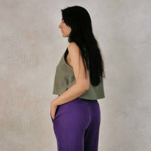 Carica l&#39;immagine nel visualizzatore di Gallery, Pantalone con risvolta  di tencel viola - Pezzo Unico
