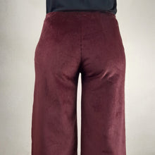 Carica l'immagine nel visualizzatore di Gallery, Pantalone dritto in velluto - Pezzo Unico