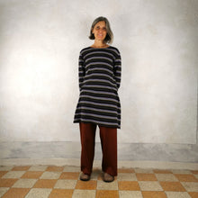 Carica l'immagine nel visualizzatore di Gallery, Abito morbido in maglina di lana - Pezzo Unico