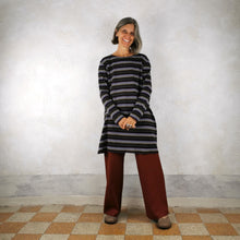 Carica l'immagine nel visualizzatore di Gallery, Abito morbido in maglina di lana - Pezzo Unico