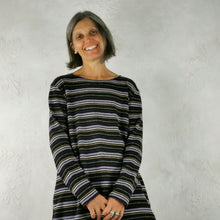 Carica l'immagine nel visualizzatore di Gallery, Abito morbido in maglina di lana - Pezzo Unico