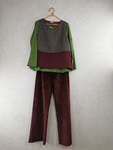 Carica l'immagine nel visualizzatore di Gallery, pantalone dritto velluto -pezzo unico