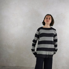 Carica l'immagine nel visualizzatore di Gallery, Maglia a righe in pura lana - Pezzo Unico
