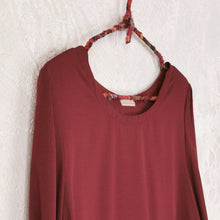 Carica l'immagine nel visualizzatore di Gallery, Camicia dritta color barolo- Pezzo Unico