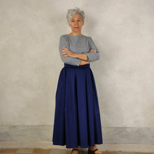 Carica l'immagine nel visualizzatore di Gallery, Gonna a pieghe blu - Pezzo Unico