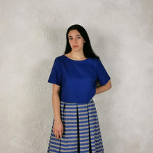 Carica l'immagine nel visualizzatore di Gallery, Camicia scollata sulla schiena lino cobalto - Pezzo Unico