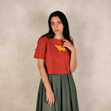 Carica l'immagine nel visualizzatore di Gallery, Camicia scollata sulla schiena color geranio - Pezzo Unico
