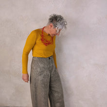 Carica l'immagine nel visualizzatore di Gallery, Pantalone con bottoni in cotone damascato- Pezzo Unico