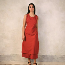 Carica l'immagine nel visualizzatore di Gallery, Abito scamiciato legato dietro color geranio - pezzo unico