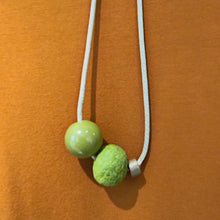 Carica l'immagine nel visualizzatore di Gallery, Collana Ecofriendly con due sfere