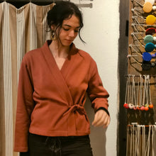Carica l'immagine nel visualizzatore di Gallery, cardigan incrociato di felpa - Pezzo Unico