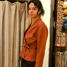 Carica l'immagine nel visualizzatore di Gallery, cardigan incrociato di felpa - Pezzo Unico