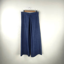 Carica l'immagine nel visualizzatore di Gallery, Pantalone largo con piega in jeans
