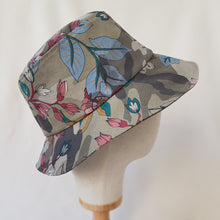 Carica l&#39;immagine nel visualizzatore di Gallery, Cappello in tessuto modello a falda stretta, più varianti  - Pezzo unico
