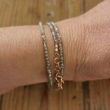 Carica l'immagine nel visualizzatore di Gallery, Bracciale in labradorite e argento rosato - Pezzo unico