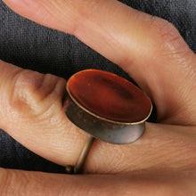 Carica l'immagine nel visualizzatore di Gallery, Anello in ottone smaltato a scodellina