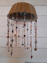 Carica l'immagine nel visualizzatore di Gallery, Lampada Ecofriendly da stampo per dolce e perline di vetro - Pezzo Unico