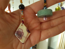 Carica l'immagine nel visualizzatore di Gallery, Lampada Ecofriendly da stampo per dolce e perline di vetro - Pezzo Unico