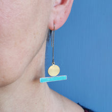 Carica l'immagine nel visualizzatore di Gallery, Orecchino minimal in argento, rame e ottone, varie forme - Pezzo unico