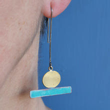 Carica l'immagine nel visualizzatore di Gallery, Orecchino minimal in argento, rame e ottone, varie forme - Pezzo unico