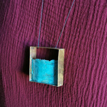Carica l'immagine nel visualizzatore di Gallery, Collana in rame con pendente quadrato - Pezzo Unico