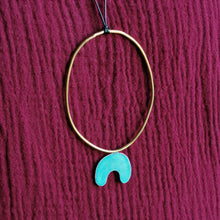 Carica l'immagine nel visualizzatore di Gallery, Collana con pendente con elemento ossidato - Pezzo Unico