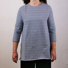 Carica l'immagine nel visualizzatore di Gallery, Maglietta lunga e svasata in jersey di cotone a righe