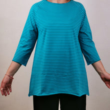 Carica l'immagine nel visualizzatore di Gallery, Maglietta lunga e svasata in jersey di cotone a righe
