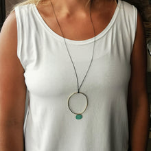 Carica l'immagine nel visualizzatore di Gallery, Collana con pendente con elemento ossidato - Pezzo Unico
