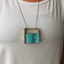 Carica l'immagine nel visualizzatore di Gallery, Collana in rame con pendente quadrato - Pezzo Unico
