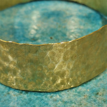 Carica l'immagine nel visualizzatore di Gallery, Bracciale di ottone serie texture - Pezzo unico