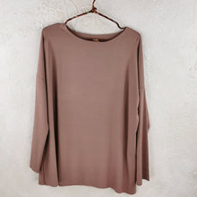Carica l'immagine nel visualizzatore di Gallery, Maglietta larga in jersey di bambù - pezzo unico