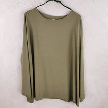 Carica l'immagine nel visualizzatore di Gallery, Maglietta larga in jersey di bambù - pezzo unico