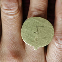 Carica l'immagine nel visualizzatore di Gallery, Anello albero grande, in ottone