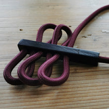 Carica l'immagine nel visualizzatore di Gallery, Collana girocollo Onde in cavi elettrici rivestiti e legno