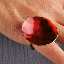 Carica l'immagine nel visualizzatore di Gallery, Anello in ottone smaltato a scodella
