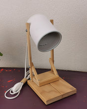 Carica l'immagine nel visualizzatore di Gallery, Lampada Ecofriendly da barattolo di latta di pelati