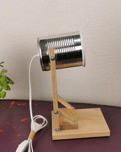 Carica l'immagine nel visualizzatore di Gallery, Lampada Ecofriendly da barattolo di latta di pelati