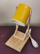 Carica l'immagine nel visualizzatore di Gallery, Lampada Ecofriendly da barattolo di latta di pelati