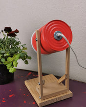 Carica l'immagine nel visualizzatore di Gallery, Lampada Ecofriendly da barattolo di latta di pelati