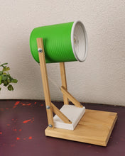 Carica l'immagine nel visualizzatore di Gallery, Lampada Ecofriendly da barattolo di latta di pelati