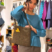 Carica l'immagine nel visualizzatore di Gallery, Borsa quadrata - Pezzo unico
