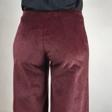 Carica l&#39;immagine nel visualizzatore di Gallery, pantalone dritto velluto -pezzo unico
