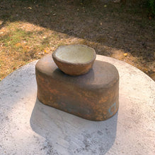 Carica l'immagine nel visualizzatore di Gallery, vaso in carta pesta n 3 - pezzo unico

