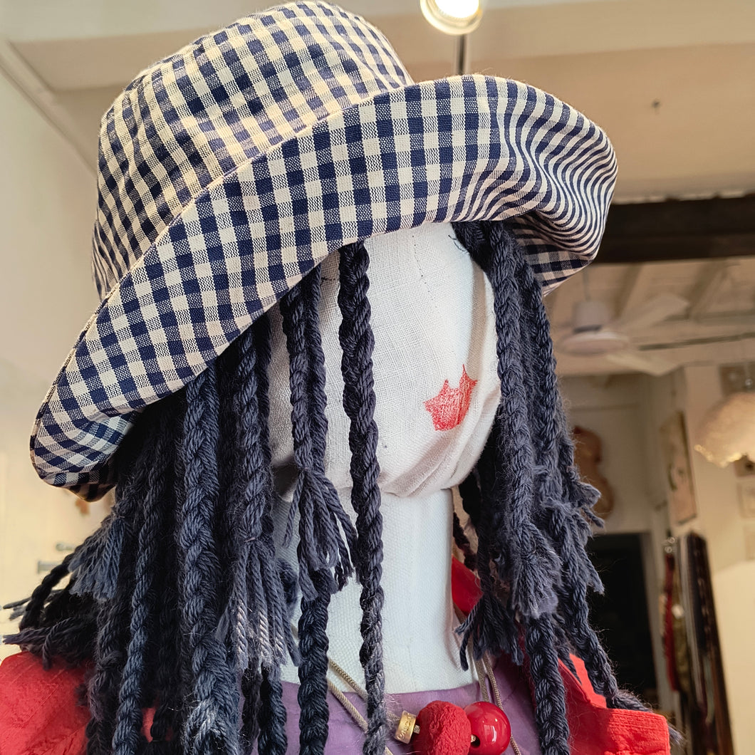 Cappello in tessuto a quadretti, modello a falda larga  - Pezzo unico