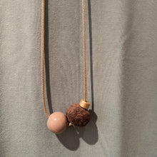 Carica l'immagine nel visualizzatore di Gallery, Collana Ecofriendly con due sfere
