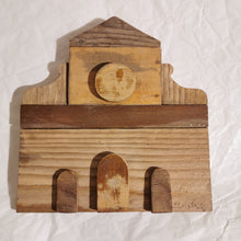 Carica l'immagine nel visualizzatore di Gallery, facciate di chiese di Firenze  in legno di riciclo - pezzo unico
