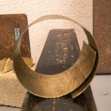 Carica l'immagine nel visualizzatore di Gallery, Bracciale di ottone serie texture a spirale - Pezzo unico
