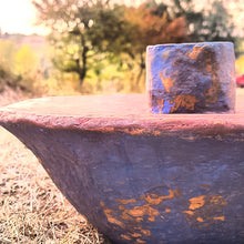 Carica l'immagine nel visualizzatore di Gallery, vaso in carta pesta n 4 - pezzo unico
