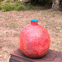 Carica l'immagine nel visualizzatore di Gallery, vaso in carta pesta n 2 - pezzo unico
